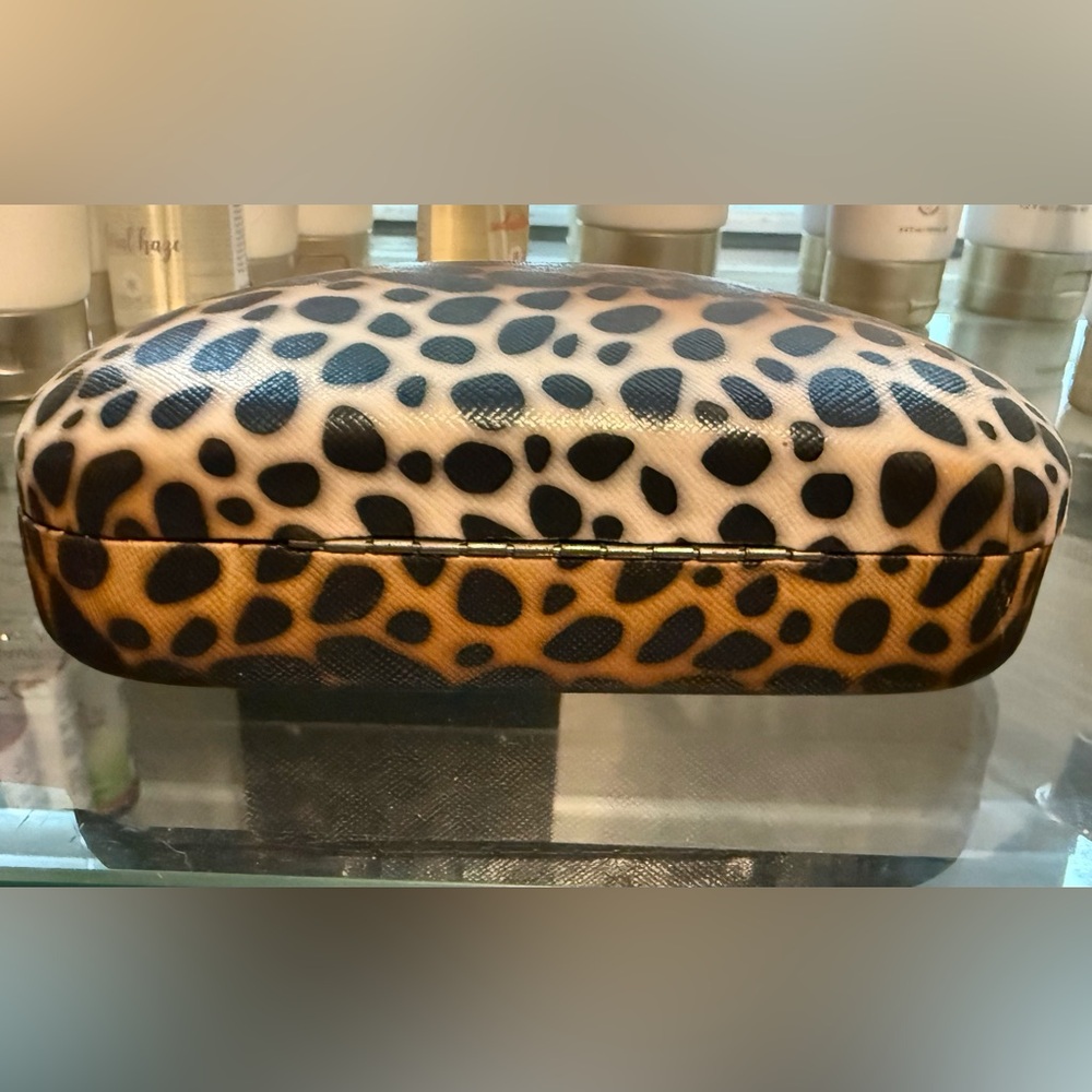 Chic Hardshell Leopard Print Glasses or Sunglasses Case - Picture 2 of 5